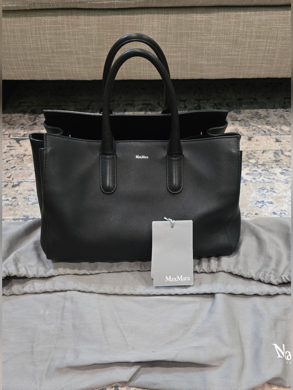 🌟 MaxMara Black Leather Structured Double Handle Handbag
